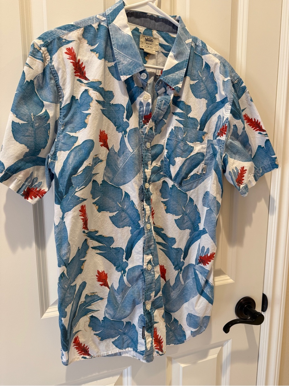 Vans Men’s White Short-Sleeve Button-Up with Blue Leaf Print and Red Accents